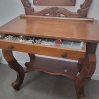 toeletta con specchio e sgabello