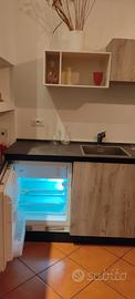 Cucina completa di elettrodomestici 