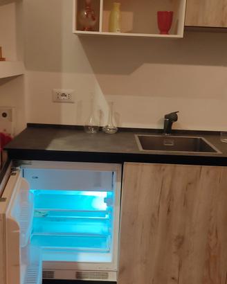 Cucina completa di elettrodomestici 