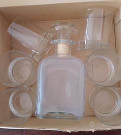 Bottiglia liquore + 6 bicchieri