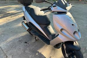 Scooter phantom max 250