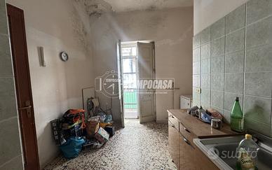 Soluzione Indipendente in Via Crotone, Pressi Vial