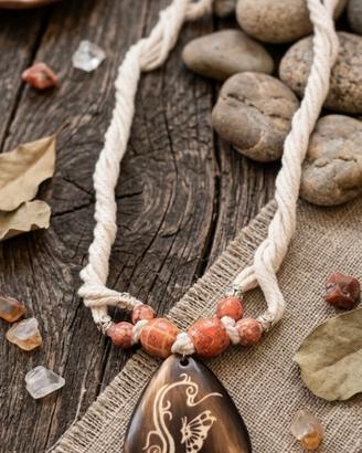 collana boho chic corda e legno 
