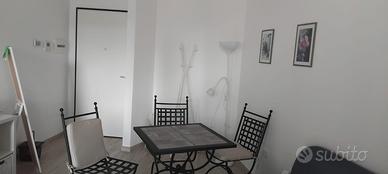 Via Ada Negri, bivano con terrazza e posto auto