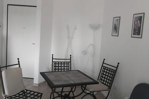 Via Ada Negri, bivano con terrazza e posto auto