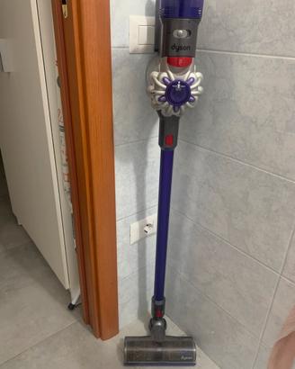 Dyson v8