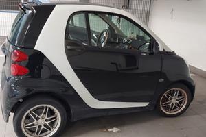 SMART FORTWO 2014 CON 70 CV, BENZINA