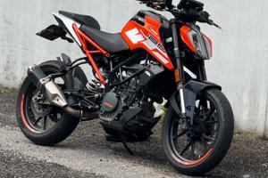 KTM Duke 125