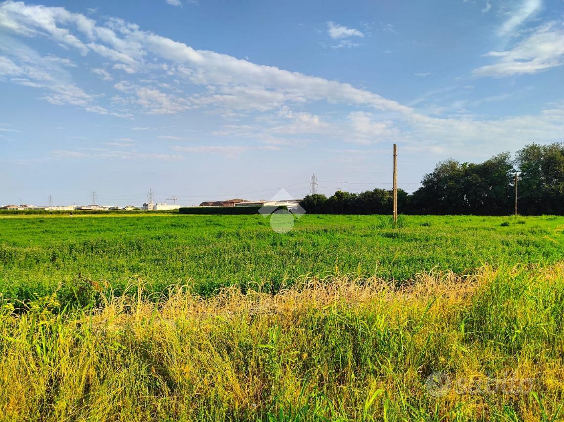 TERRENO A VILLAFRANCA DI VERONA - Altro