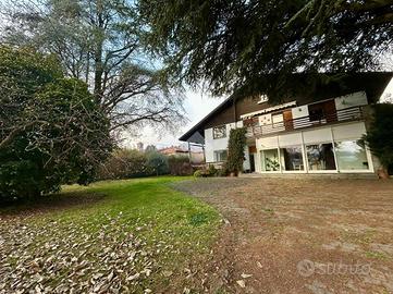 QUADRIFAMILIARE A ROCCA CANAVESE