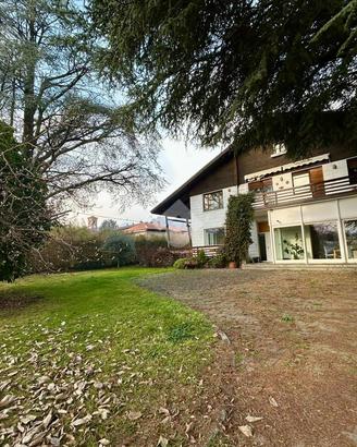 QUADRIFAMILIARE A ROCCA CANAVESE