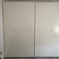 Armadio bianco laccato ante scorrevoli