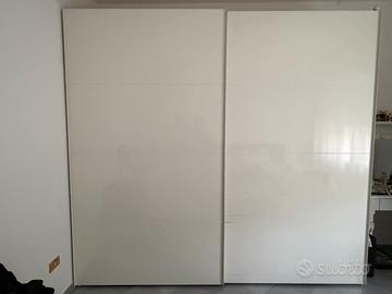Armadio bianco laccato ante scorrevoli
