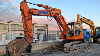 Escavatore cingolato fiat kobelco e 235