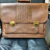 cartella vintage in pelle marrone con doppia chius