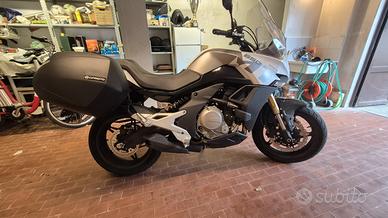 CF Moto 650MT - 2022