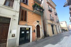 MONOLOCALE A POTENZA