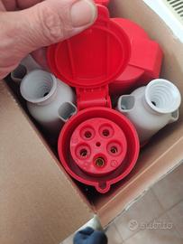 Lotto 8 Prese Industriali Gewiss 32A 3P+N+T