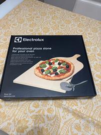 SET PER PIZZA  NUOVO MAI USATO