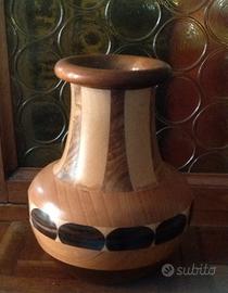 vaso segmentato in legno tornito concavo