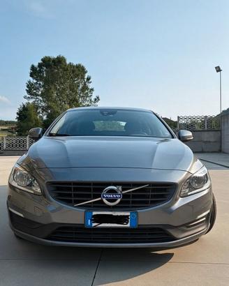 Volvo V60 2000cc
