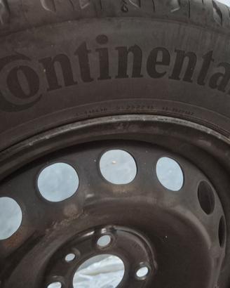 gomme più del 80% 
