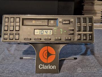Clarion orologio da scrivania a forma di autoradio