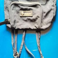 Zainetto,colore nero,Marca Daniel-Ray,non presenta