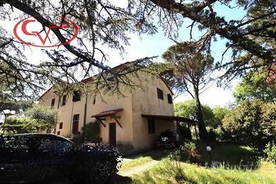 Casa indipendente di 158 m² con 5 locali a Bucine
