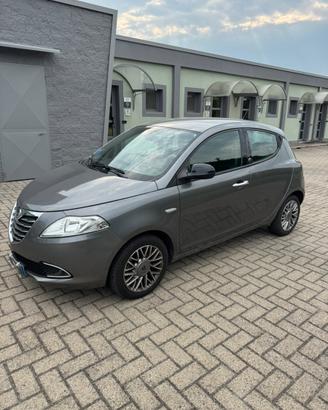 Lancia Ypsilon 1.2 GPL Ecochic Gold