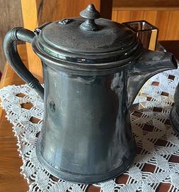 Caraffa in peltro