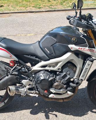 MOTOCICLO Yamaha MT09