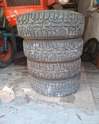 4 cerchi in ferro e 4 pneumatici inv. fiat panda
