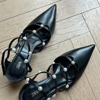 Scarpe con Tacco ZARA Nere con Dettagli di Perle