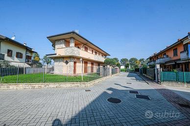 PORZIONE DI VILLA A OSIO SOPRA