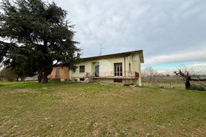 PORZIONE DI BIFAMILIARE A VALEGGIO SUL MINCIO