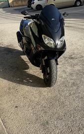 Yamaha T Max - 2005
