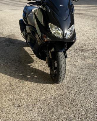 Yamaha T Max - 2005