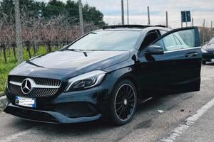  Auto Mercedes A200 AMG