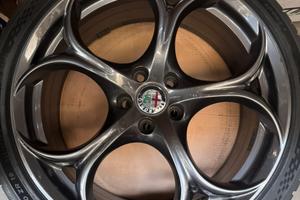 cerchi 19 e gomme alfa giulia originali