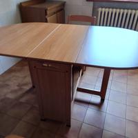 TAVOLO FOPPAPEDRETTI richiudibile con 2 sedie