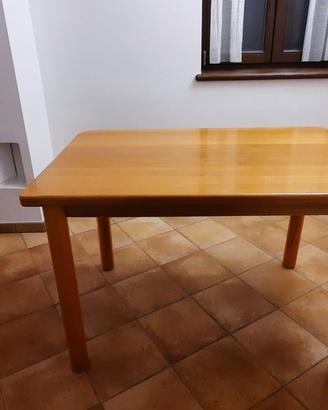 tavolo allungabile e 3 sedie