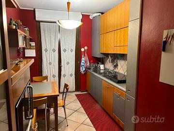 Cucina completa di elettrodomestici