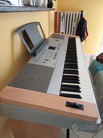 Pianoforte  Yamaha DGX-640