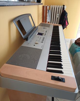 Pianoforte  Yamaha DGX-640
