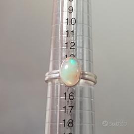 Anello in Opale bianco etiope naturale-Argento 925