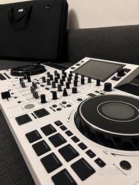 Denon DJ SC live 4 White Edition + Custodia