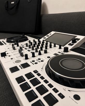 Denon DJ SC live 4 White Edition + Custodia