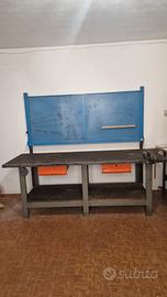 banco da lavoro con morsa