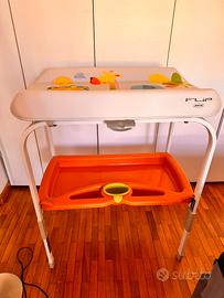 Fasciatoio con vaschetta per bagnetto Jané Flip